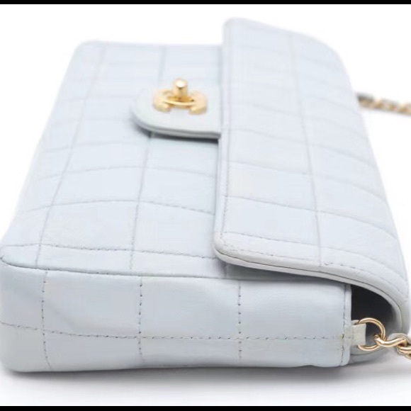 ISO Chanel Chocolate Bar East West Flap Bag - Picture 4 of 9